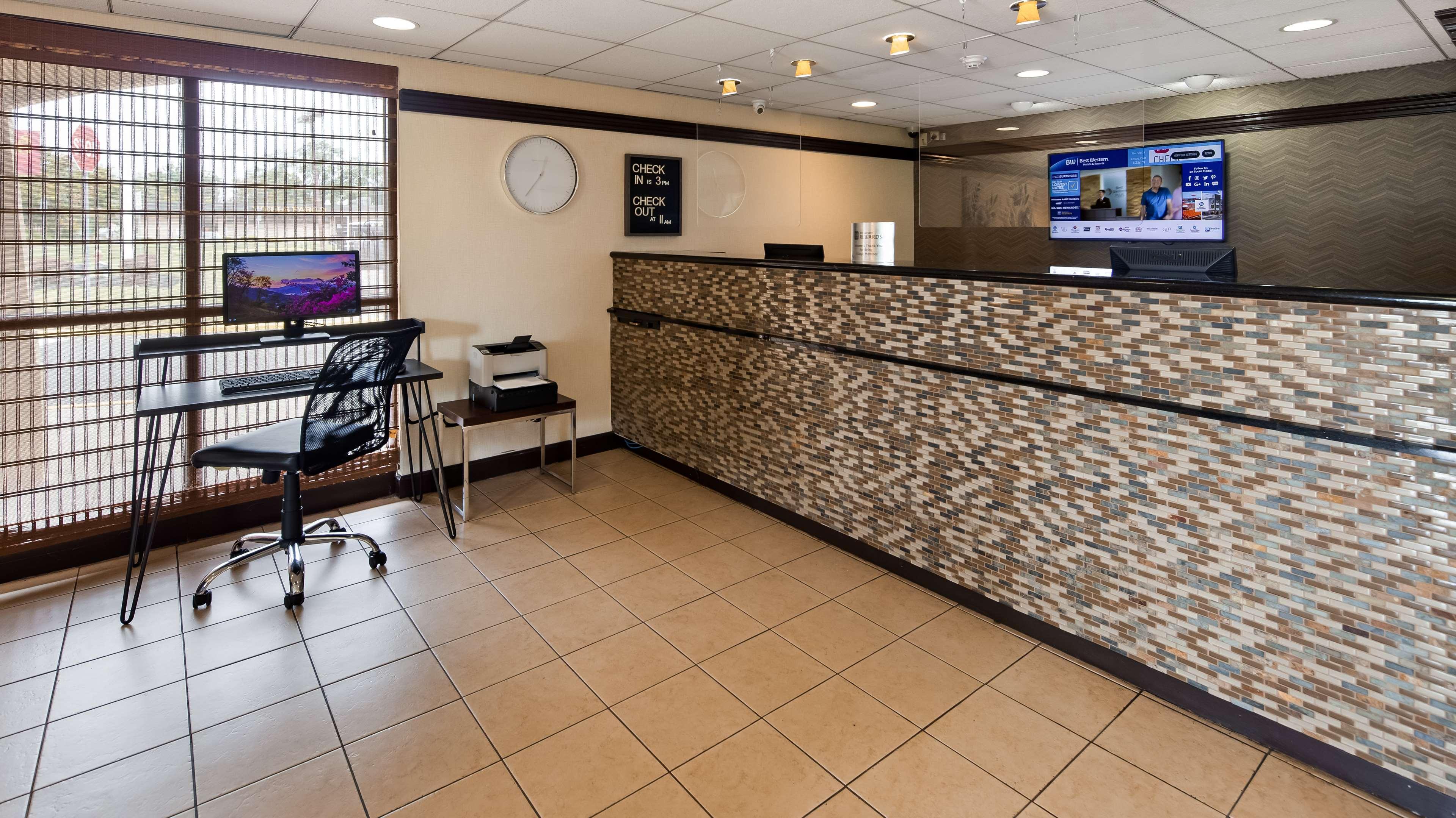 Surestay By Western Motel