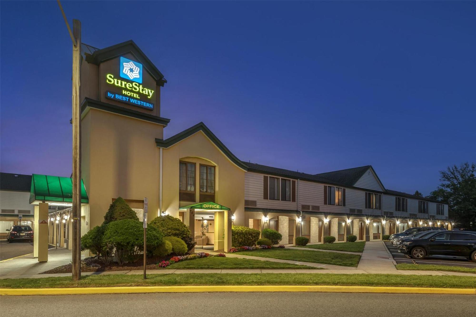 Surestay By Western East Brunswick