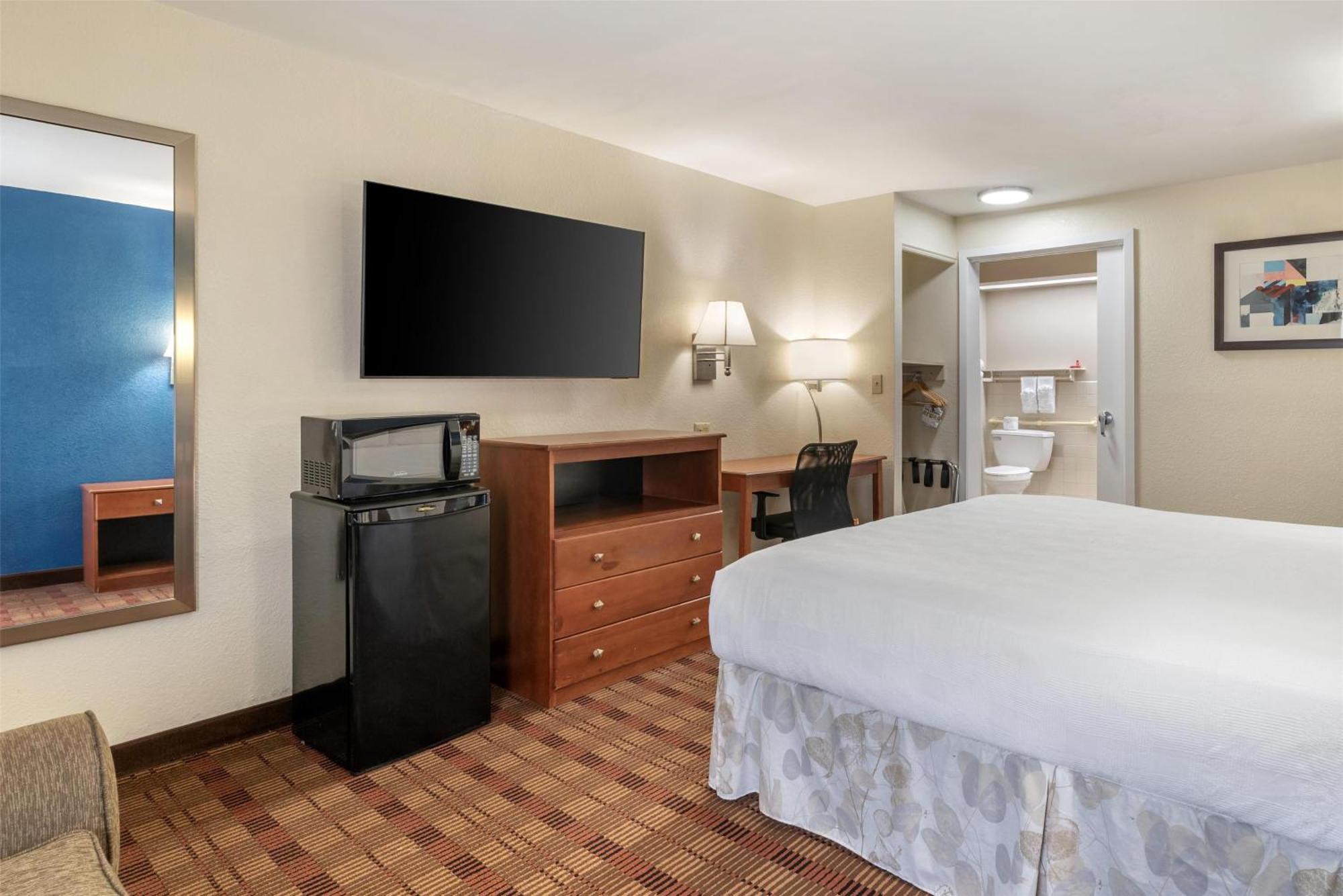 Surestay By Western Motel East Brunswick